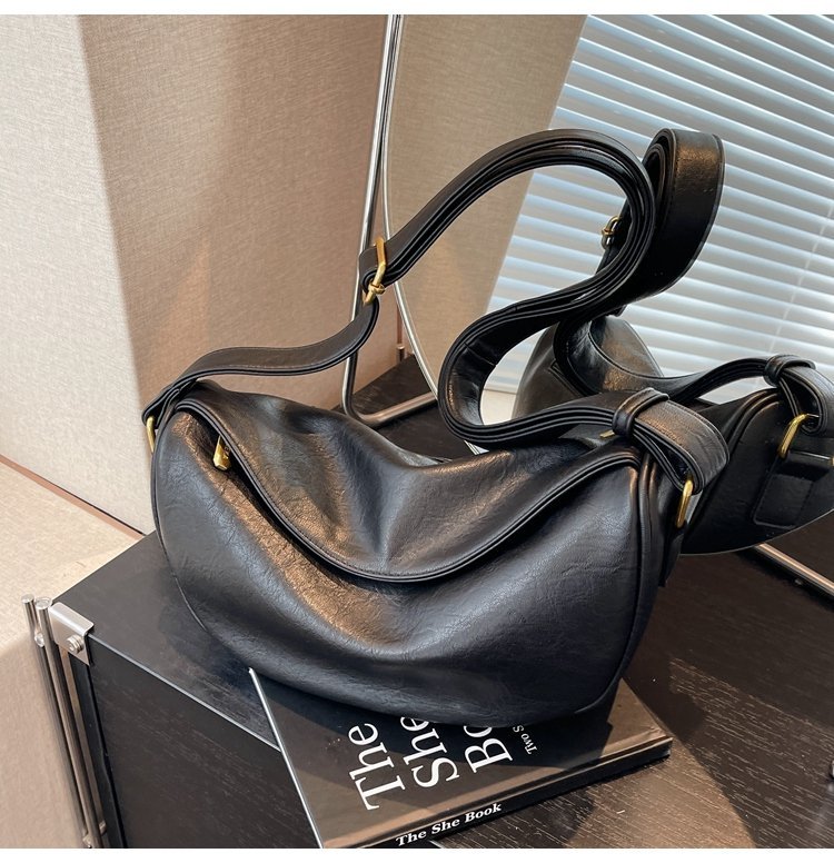 Custom Womens Crossbody Bag for Fashion Retailers – 58-10677 — 14