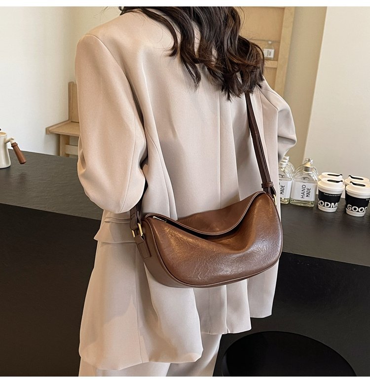 Custom Womens Crossbody Bag for Fashion Retailers – 58-10677 — 18