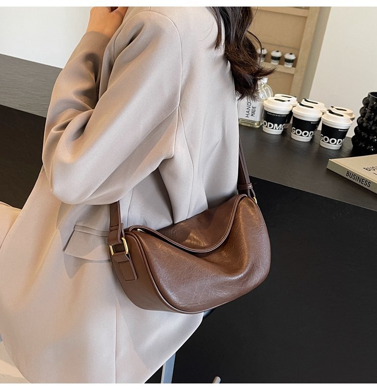 Custom Womens Crossbody Bag for Fashion Retailers – 58-10677 — 22