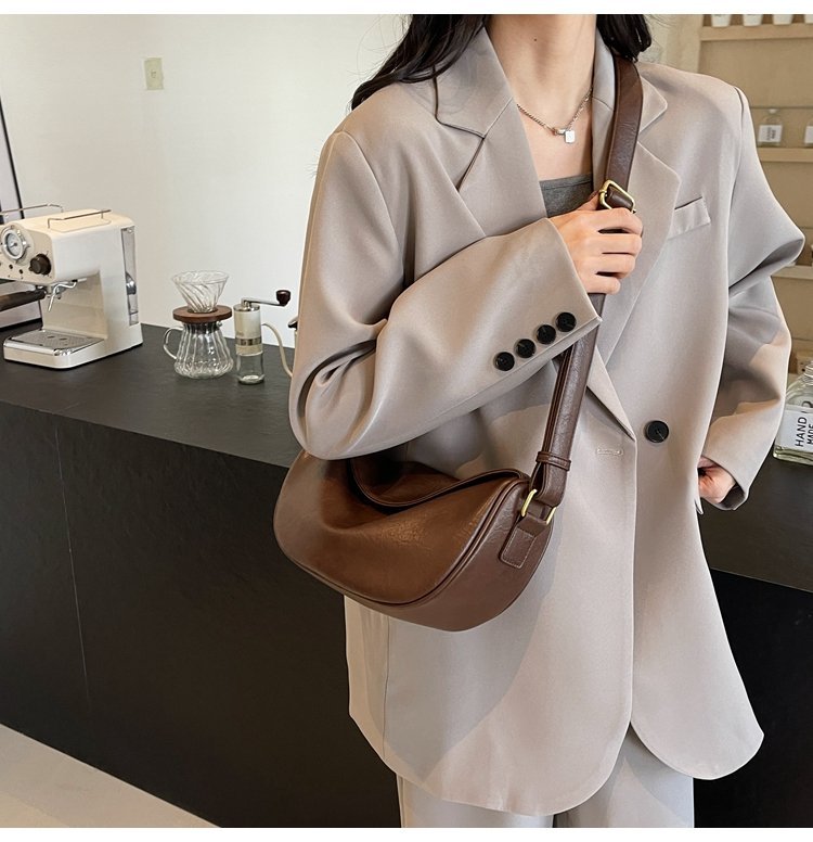Custom Womens Crossbody Bag for Fashion Retailers – 58-10677 — 27