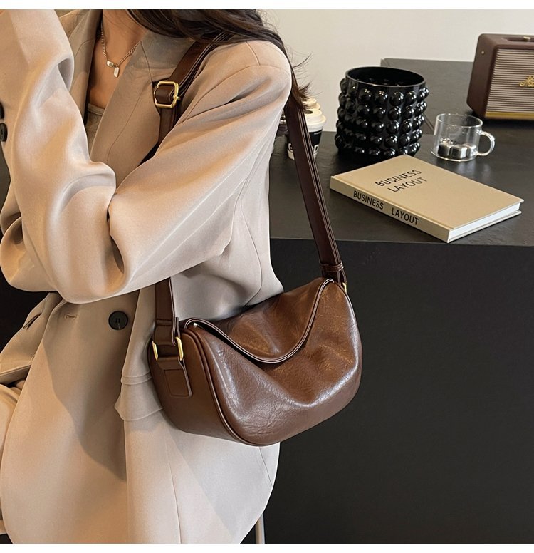 Custom Womens Crossbody Bag for Fashion Retailers – 58-10677 — 29