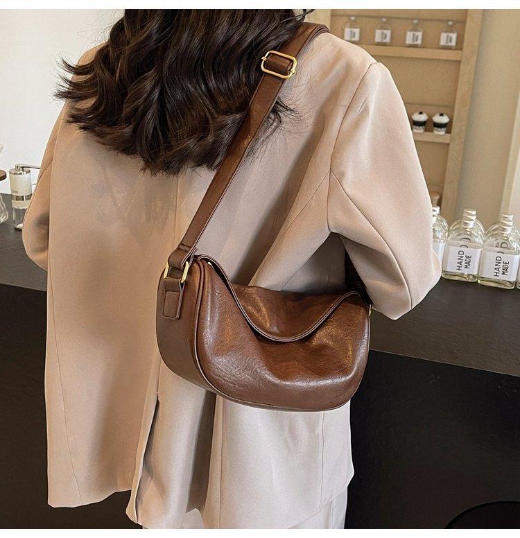 Custom Womens Crossbody Bag for Fashion Retailers – 58-10677 — 32