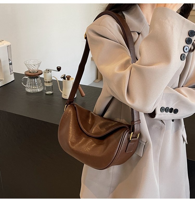 Custom Womens Crossbody Bag for Fashion Retailers – 58-10677 — 36