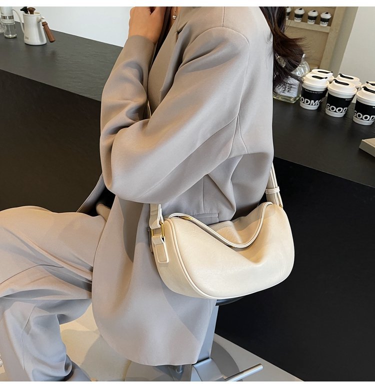 Custom Womens Crossbody Bag for Fashion Retailers – 58-10677 — 37