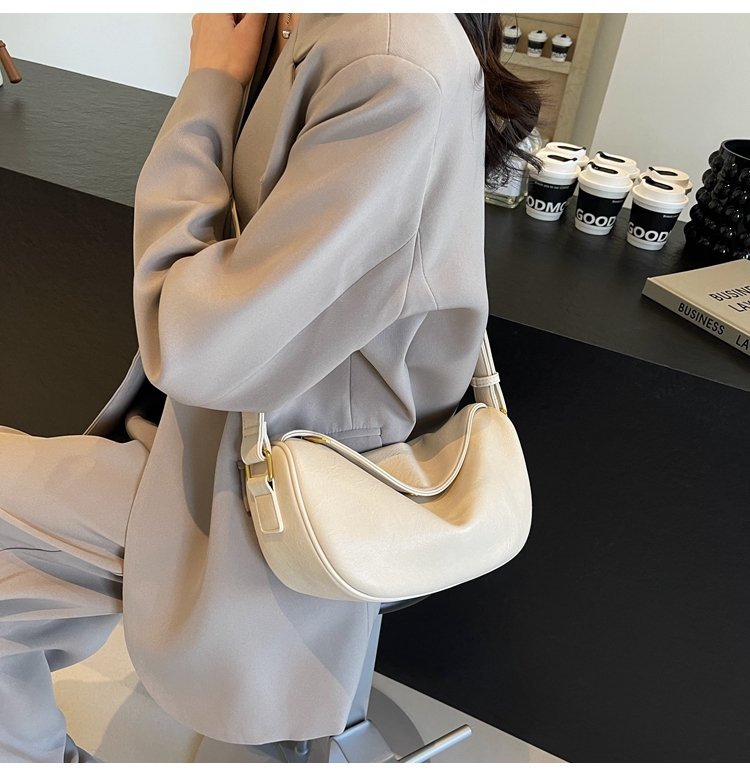 Custom Womens Crossbody Bag for Fashion Retailers – 58-10677 — 38