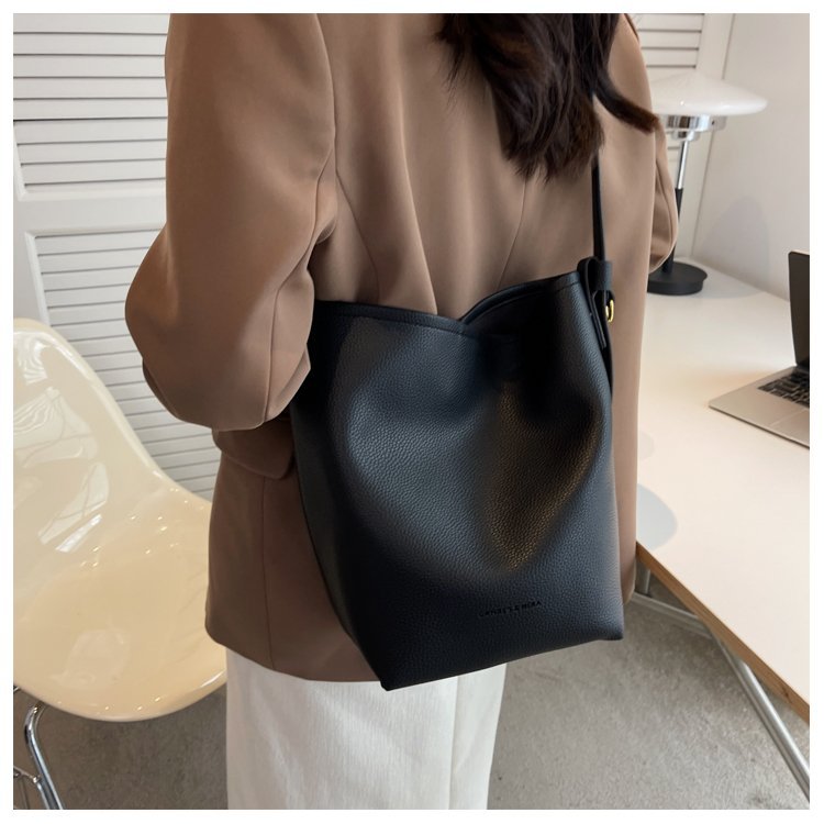 OEM Womens Shoulder Bag for Fashion Retailers – 58-15209 — 21
