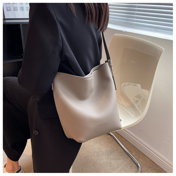 OEM Womens Shoulder Bag for Fashion Retailers – 58-15209 — 35