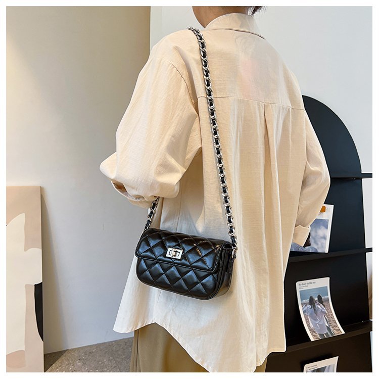Private Label Womens Handbag for Retail Sourcing – 58-19094 — 23
