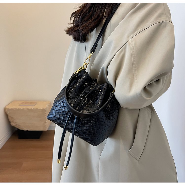Factory Direct Womens Shoulder Bag for Bulk Wholesale Buyers – 58-19102 — 33