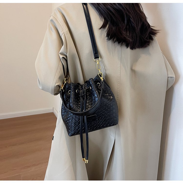 Factory Direct Womens Shoulder Bag for Bulk Wholesale Buyers – 58-19102 — 35