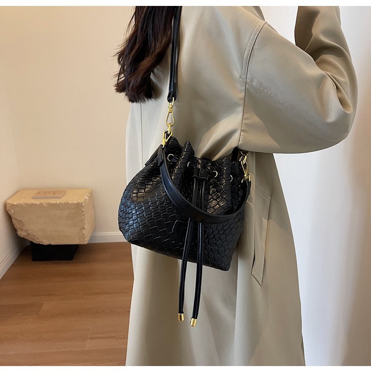Factory Direct Womens Shoulder Bag for Bulk Wholesale Buyers – 58-19102 — 39