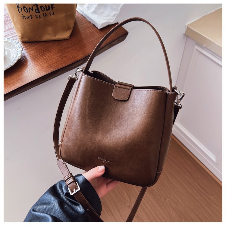 Wholesale Womens Shoulder Bag for Retail Sourcing – 58-25077 — 13