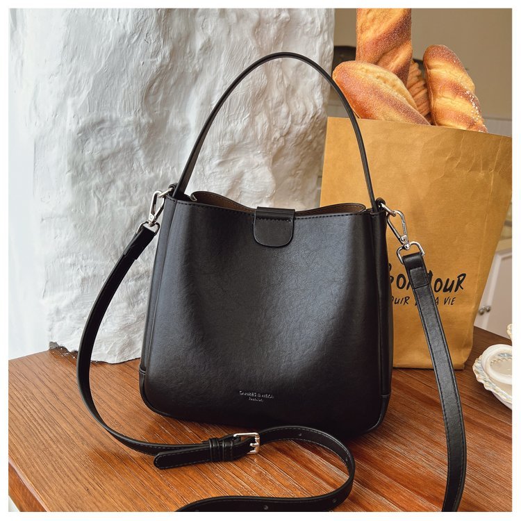 Wholesale Womens Shoulder Bag for Retail Sourcing – 58-25077 — 15