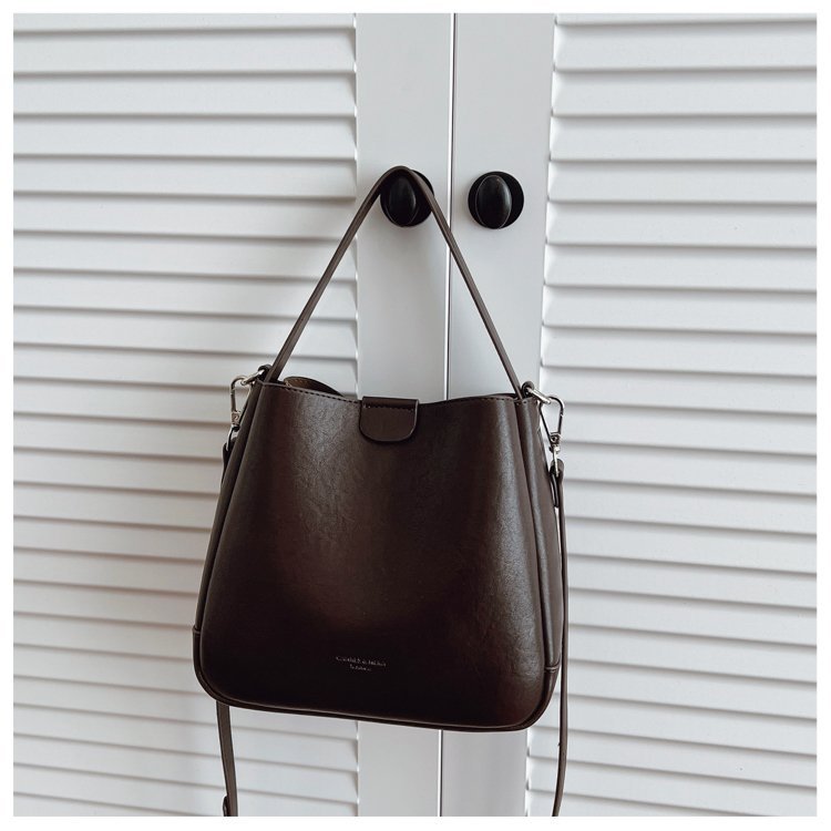 Wholesale Womens Shoulder Bag for Retail Sourcing – 58-25077 — 31