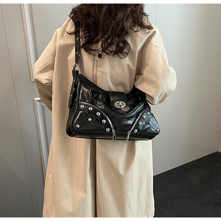 Custom Womens Shoulder Bag for Fashion Retailers – SS-3110 — 21