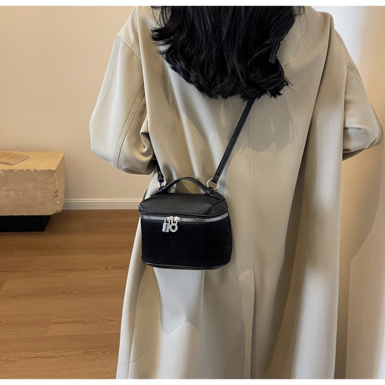 حقيبة يد نسائية بالجملة لمشتري الجملة بكميات كبيرة – SS-6527 — 19
