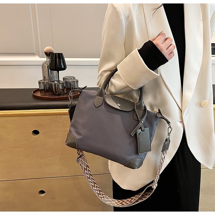 Sac à bandoulière femme de marque blanche pour approvisionnement de boutiques – SS-96628 — 24