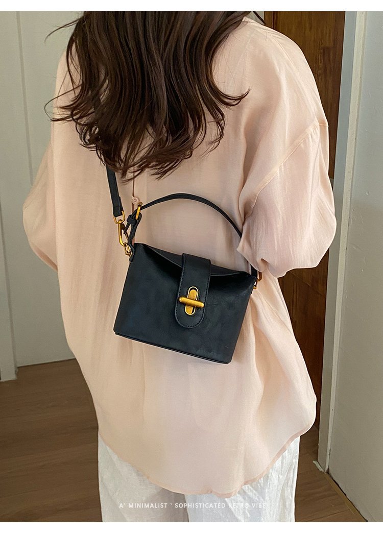 Sac à l'épaule femme de marque blanche pour acheteurs en gros – SS-96916 — 32