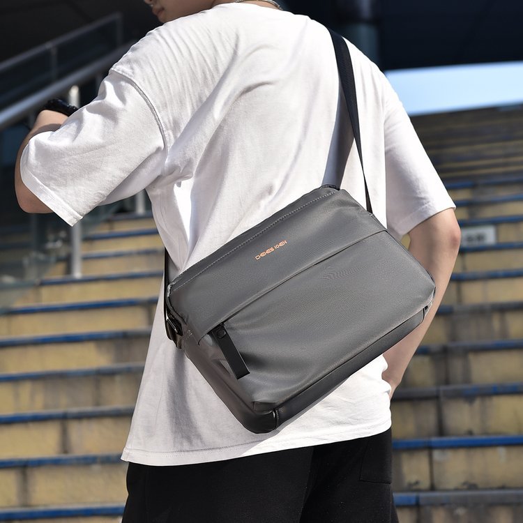 Factory Direct Mens Shoulder Bag for Boutique Supply — 36