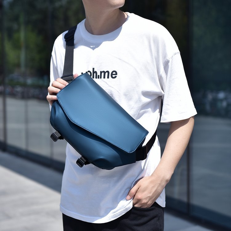 Private Label Mens Sling Bag for Fashion Retailers — 10