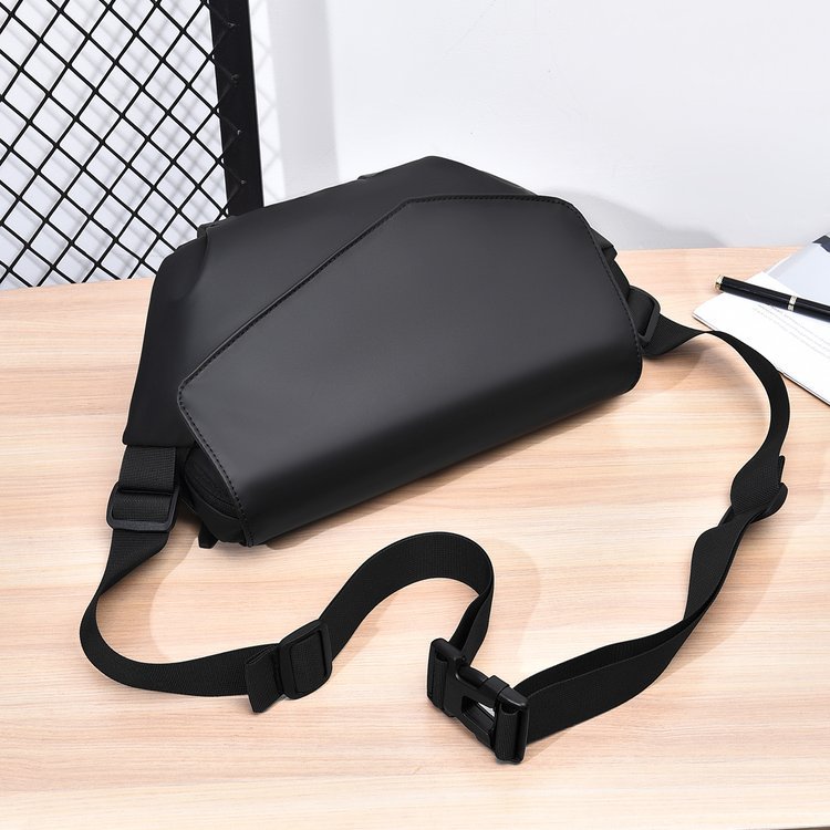 Private Label Mens Sling Bag for Fashion Retailers — 29