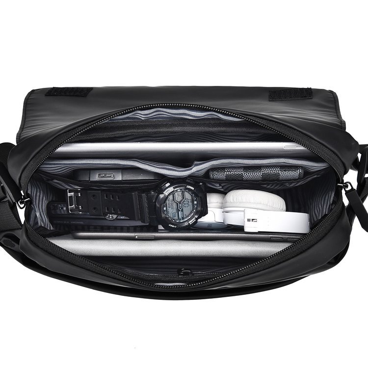 Private Label Mens Sling Bag for Fashion Retailers — 38