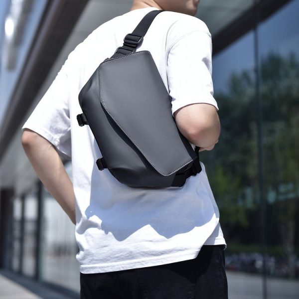 Private Label Mens Sling Bag for Fashion Retailers
