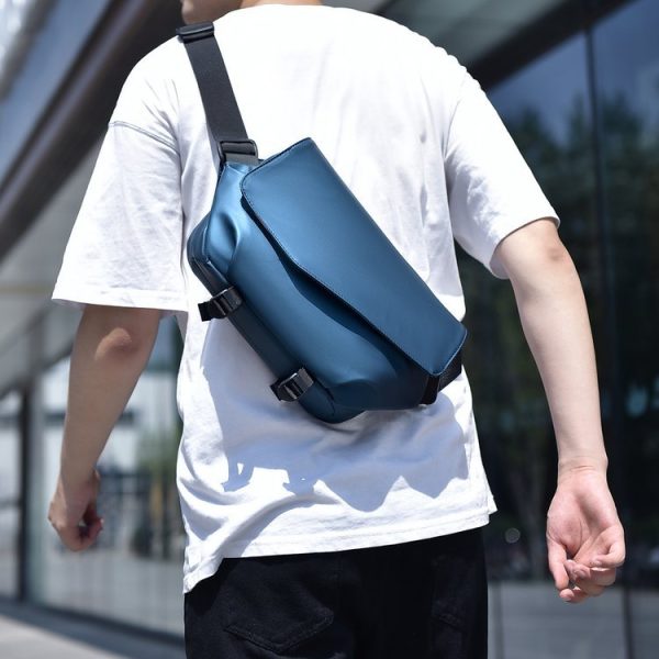 Private Label Mens Sling Bag for Fashion Retailers