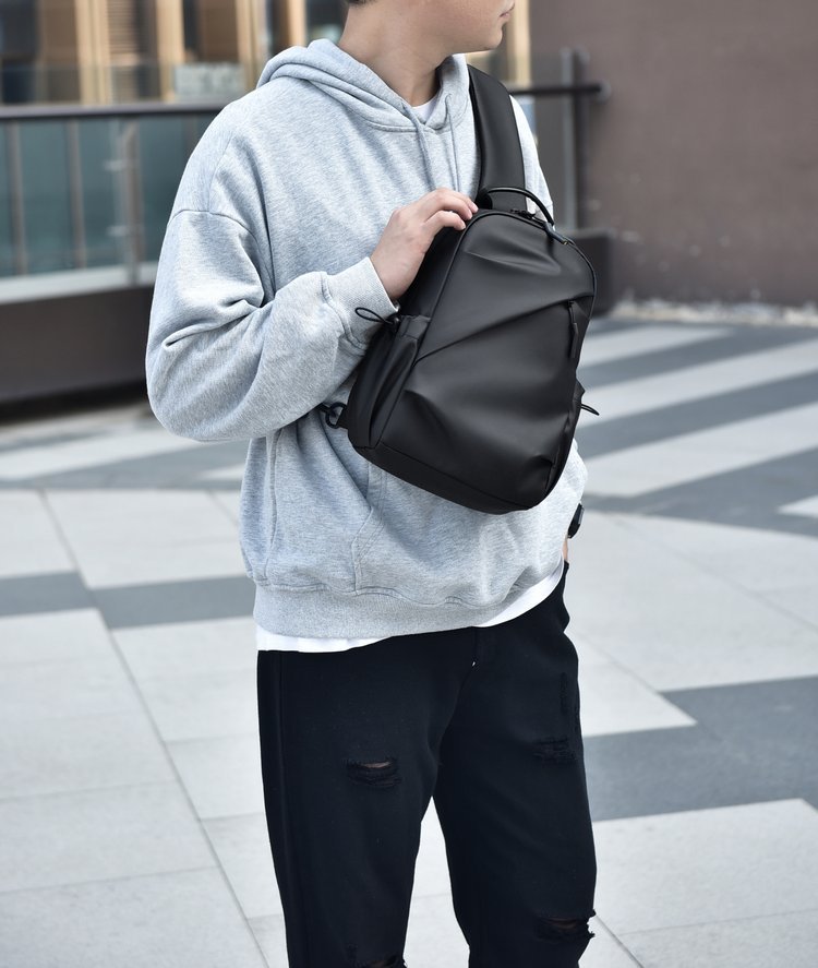 Factory Direct Chest Sling Bag for Fashion Retailers — 35