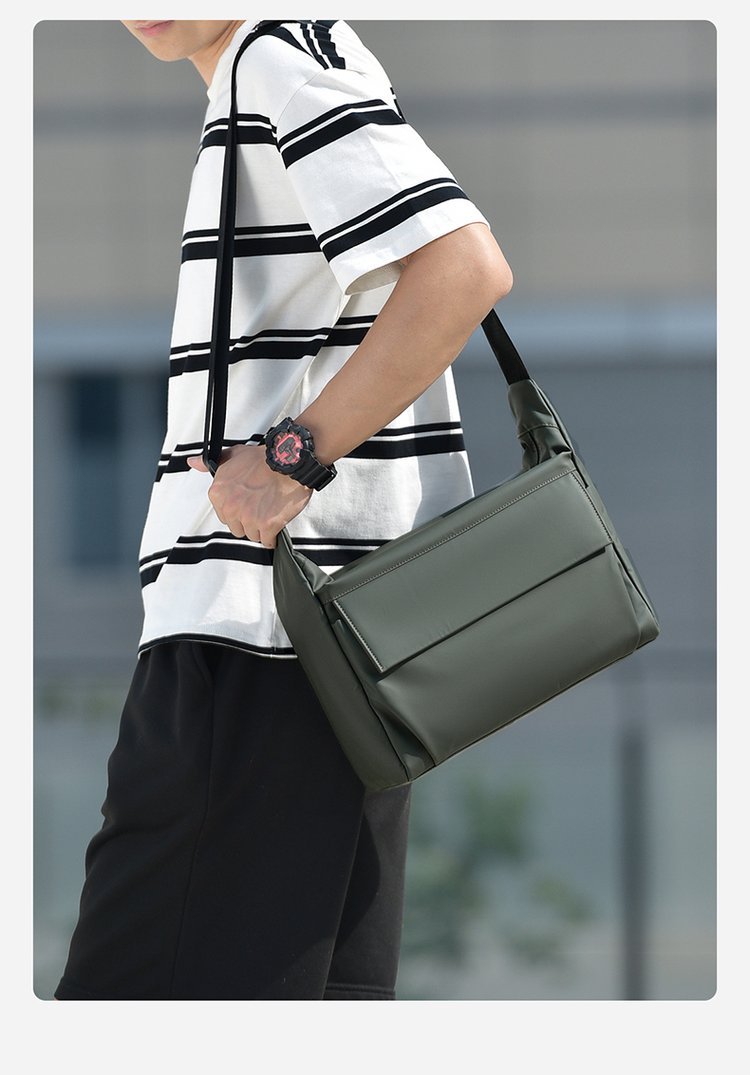 Private Label Mens Messenger Bag for Retail Sourcing — 35