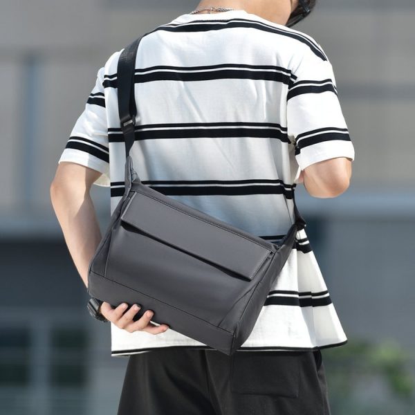 Private Label Mens Messenger Bag for Retail Sourcing