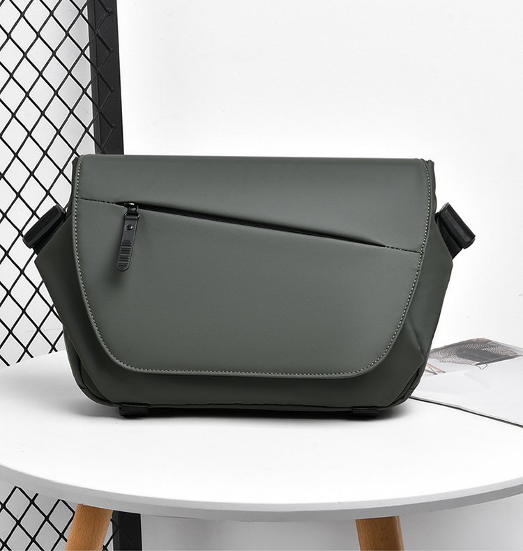 Wholesale Mens Crossbody Bag for Boutique Supply — 23