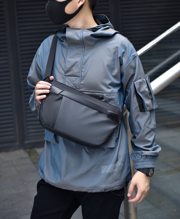 OEM Mens Sling Bag for Fashion Retailers — 35