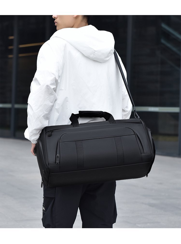 Custom Travel Duffel Bag for Retail Sourcing — 16
