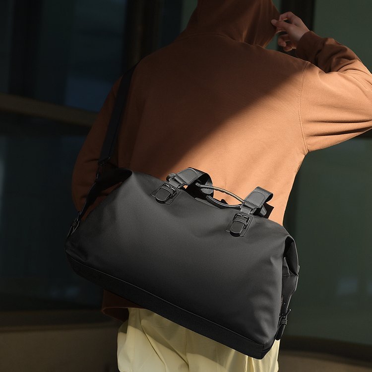 Private Label Travel Duffel Bag for Bulk Wholesale Buyers — 38