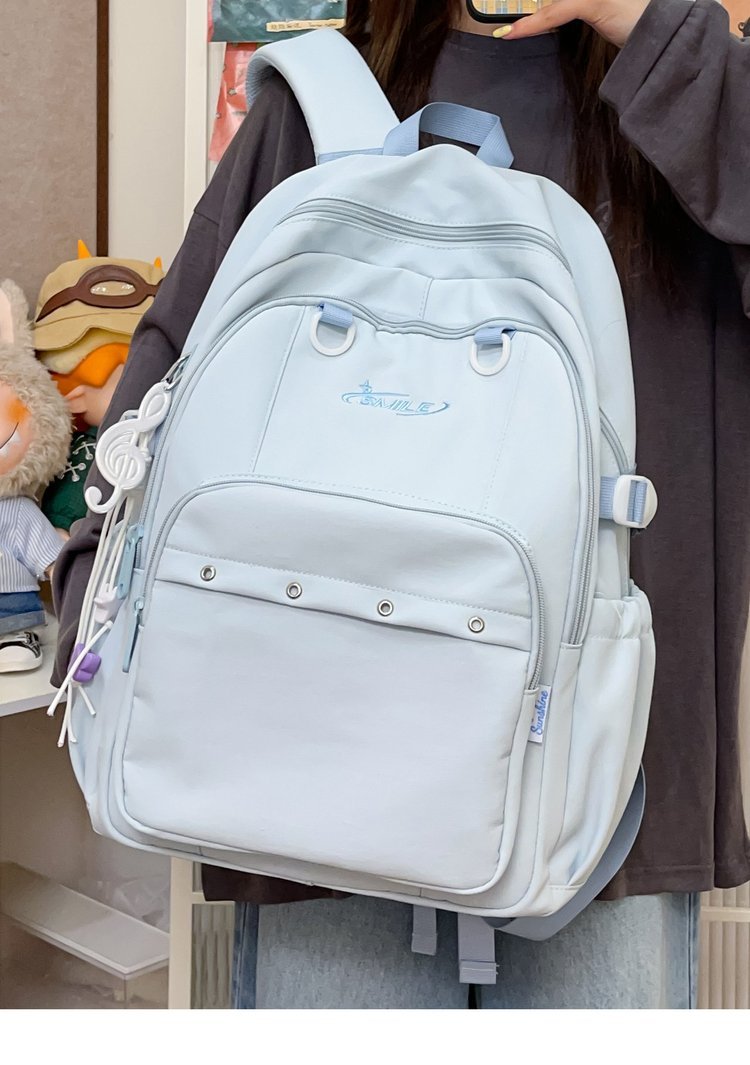 Bulk Supply Casual Backpack for Retail Sourcing — 17