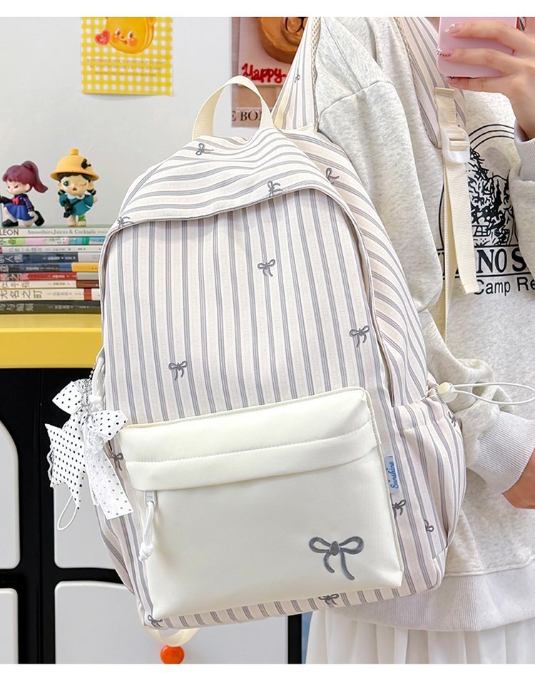 Factory Direct Daily Backpack for School and Daily Use — 32